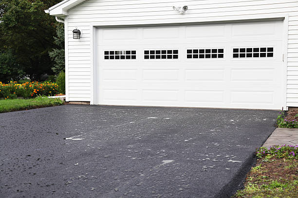 Best Asphalt Driveway Installation in Danvle, IL